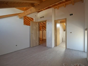 Moradia T2 para Venda em Painho e Figueiros