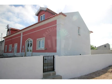 Moradia T2 para Venda em Painho e Figueiros