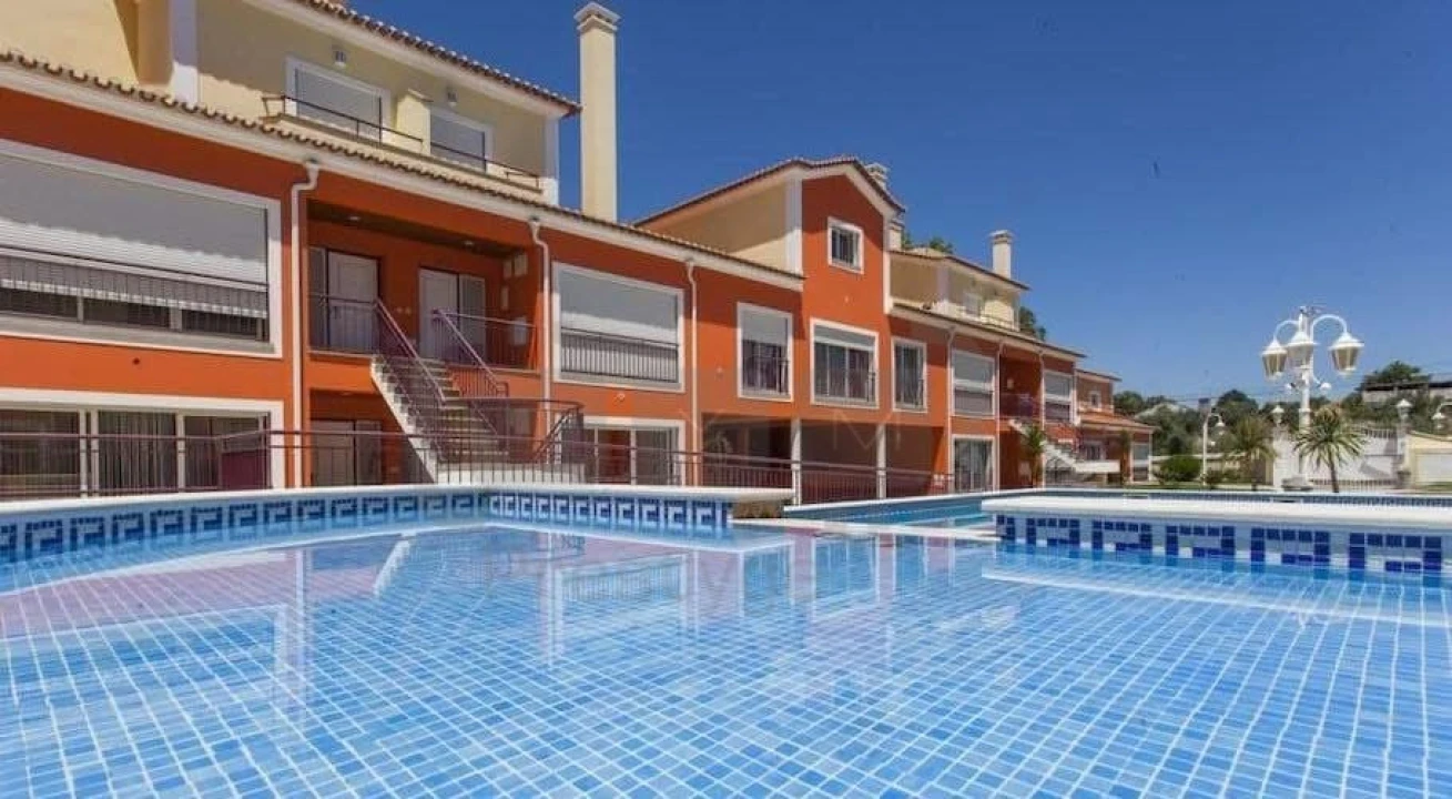 Moradia T3 para Venda em São João Baptista e Santa Maria dos Olivais Foto 4