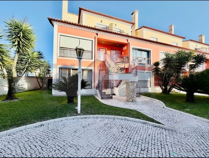 Moradia T3 para Venda em São João Baptista e Santa Maria dos Olivais Foto 29