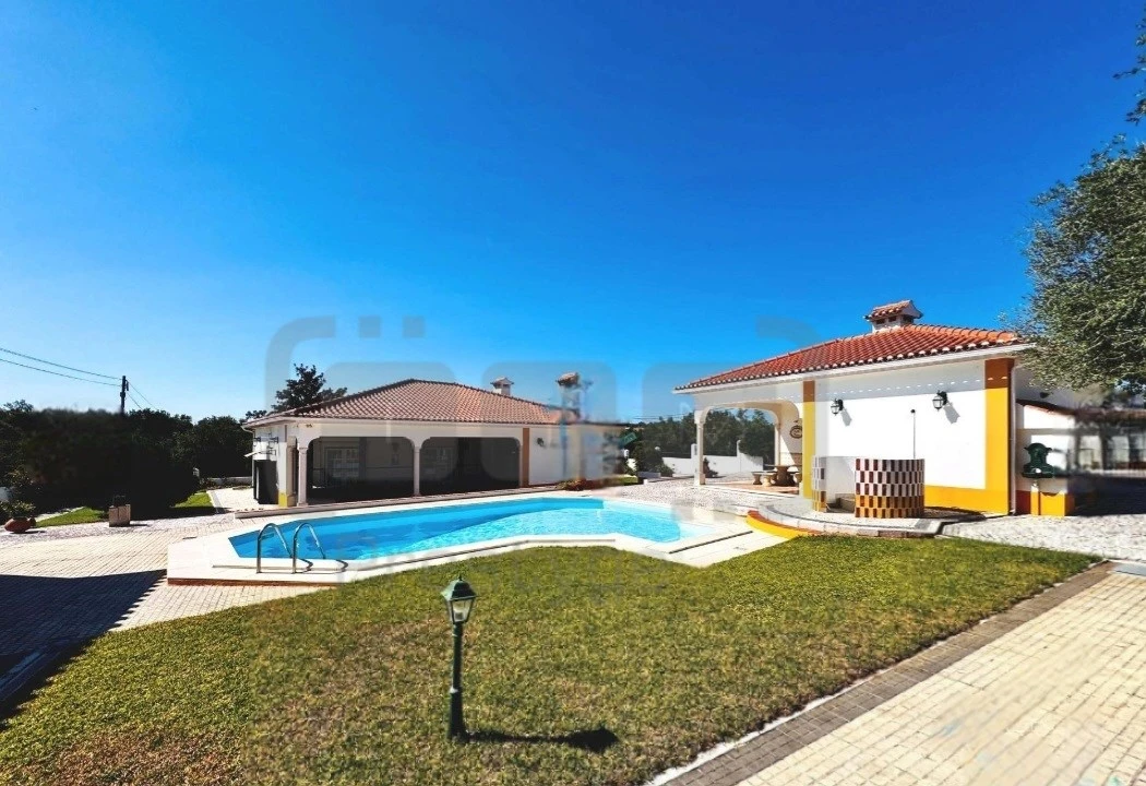 Moradia T3 para Venda em São Pedro de Tomar Foto 4