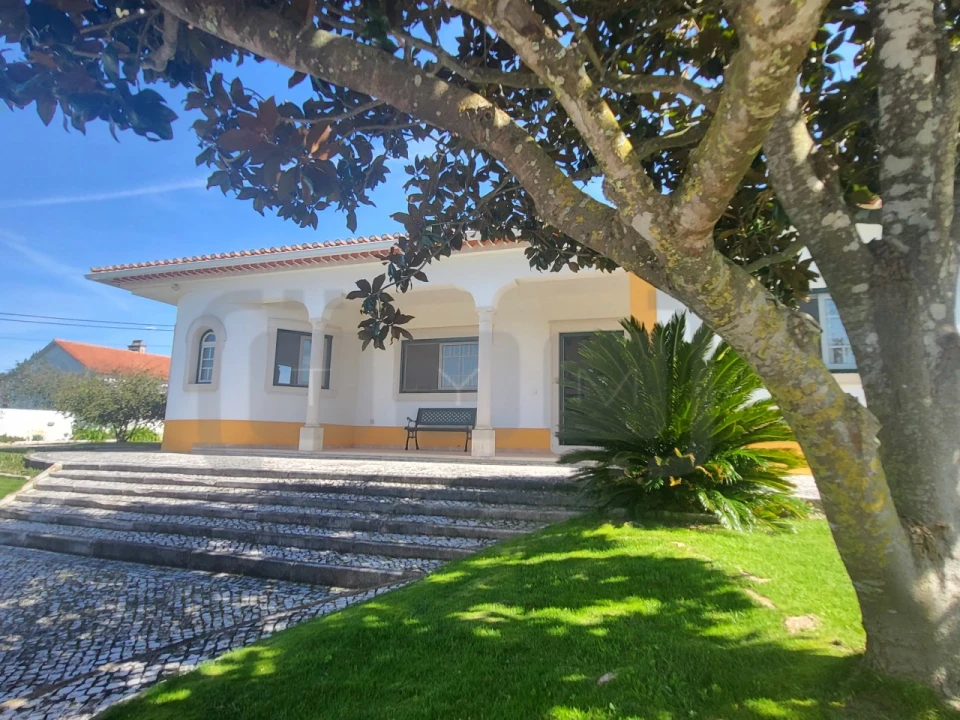 Moradia T3 para Venda em São Pedro de Tomar Foto 2