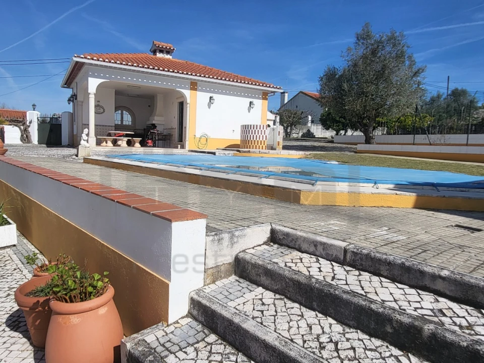 Moradia T3 para Venda em São Pedro de Tomar Foto 1