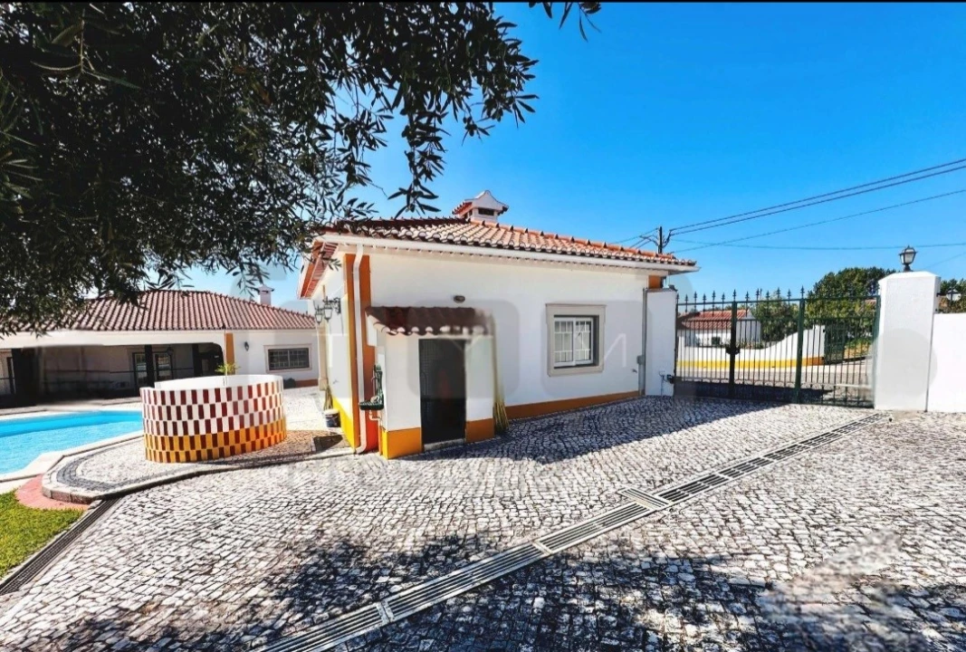 Moradia T3 para Venda em São Pedro de Tomar Foto 25