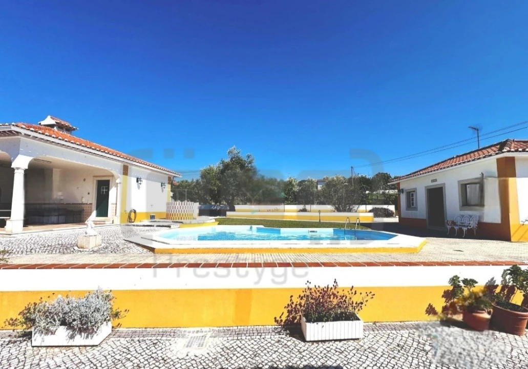 Moradia T3 para Venda em São Pedro de Tomar Foto 35