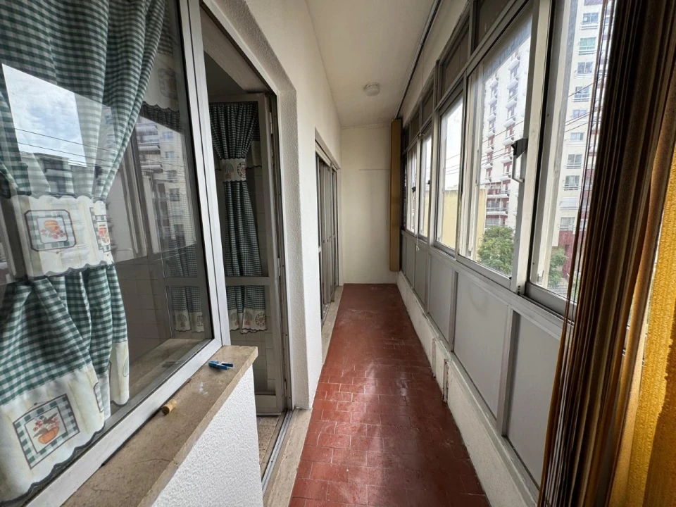 Apartamento T2 para Venda em Olivais Foto 11