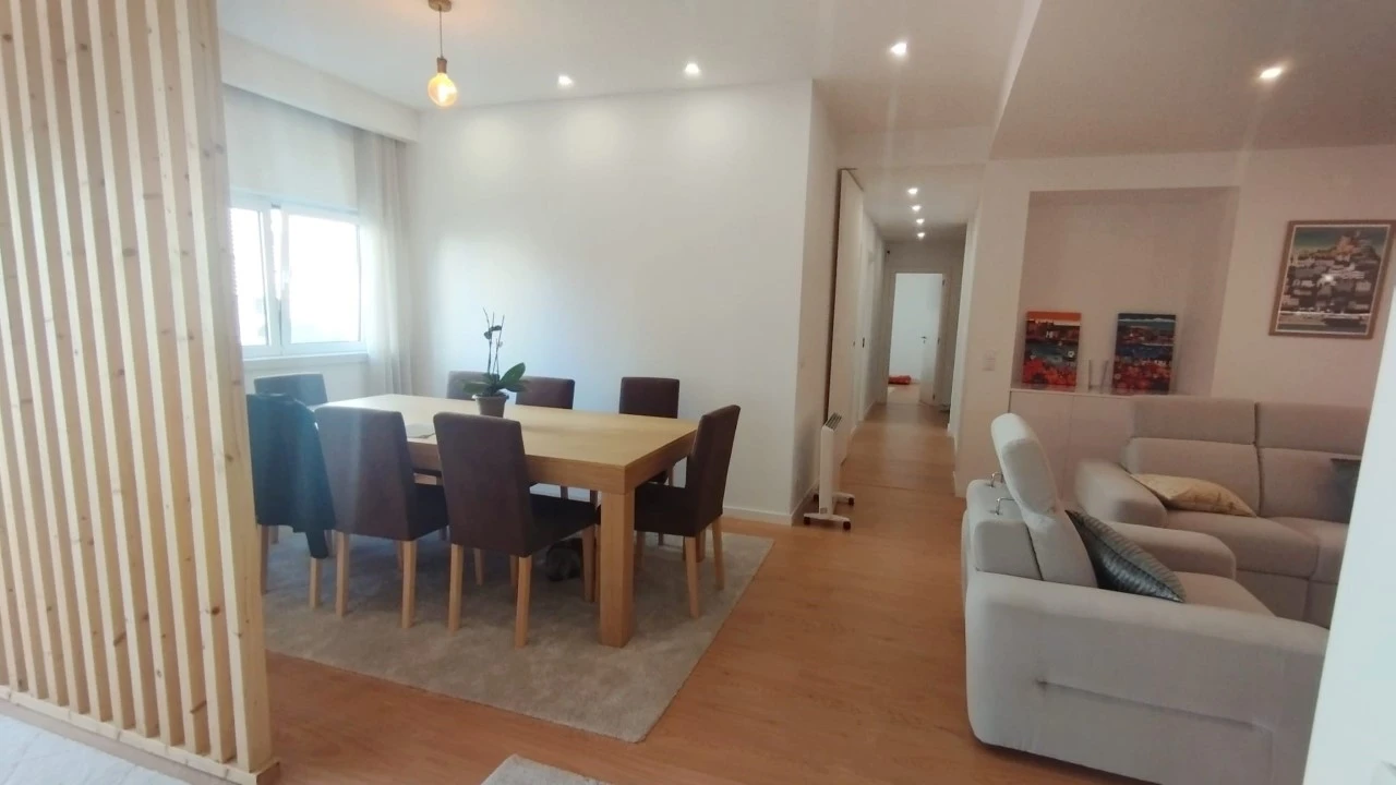 Apartamento T3 para Venda em Alfragide Foto 7