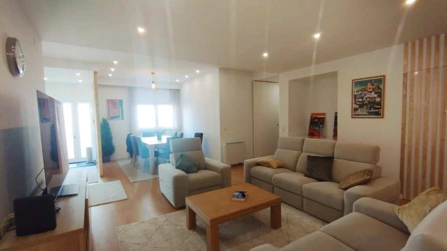 Apartamento T3 para Venda em Alfragide Foto 11