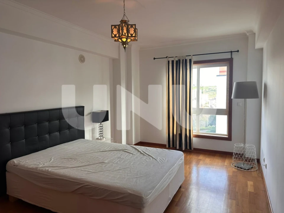 Apartamento T2 para Arrendamento em Algés, Linda-A-Velha e Cruz Quebrada-Dafundo Foto 8