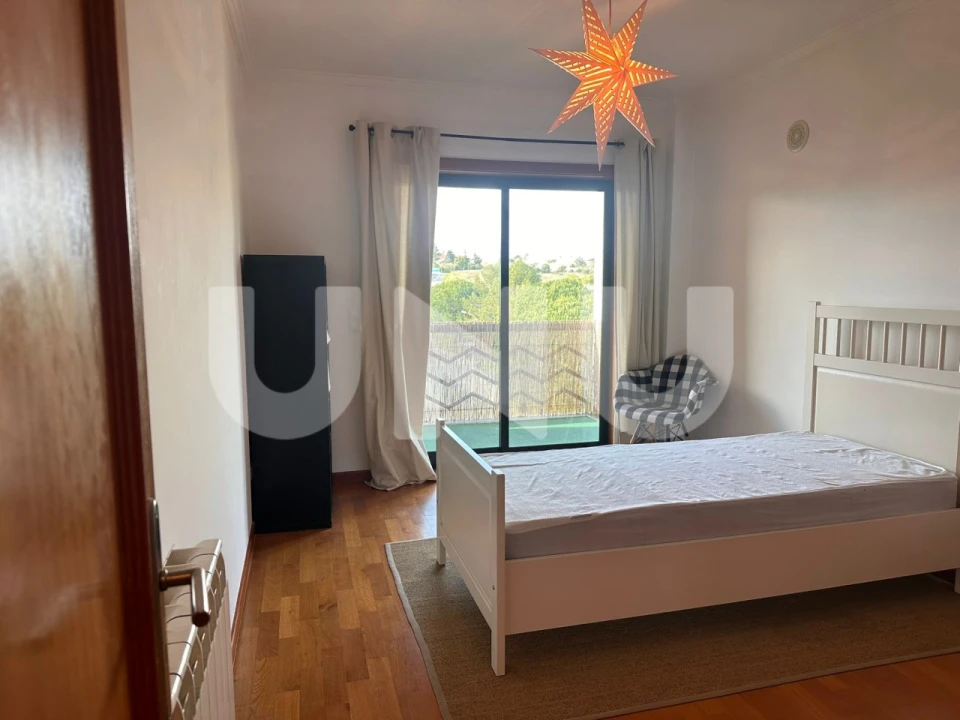 Apartamento T2 para Arrendamento em Algés, Linda-A-Velha e Cruz Quebrada-Dafundo Foto 10
