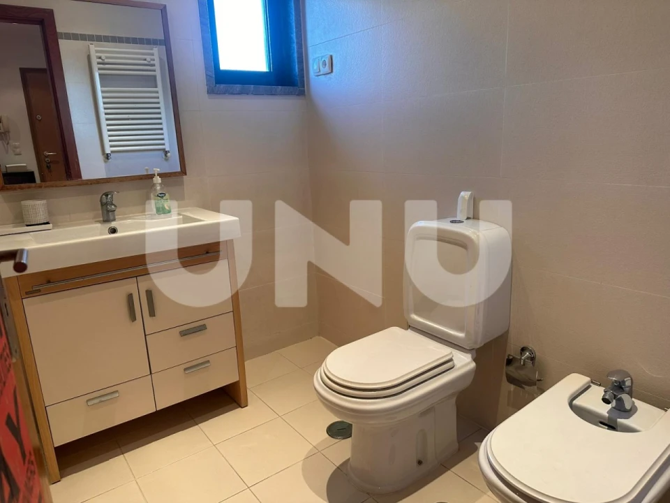 Apartamento T2 para Arrendamento em Algés, Linda-A-Velha e Cruz Quebrada-Dafundo Foto 12