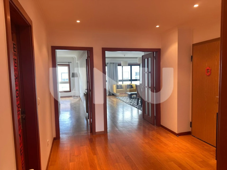 Apartamento T2 para Arrendamento em Algés, Linda-A-Velha e Cruz Quebrada-Dafundo Foto 15