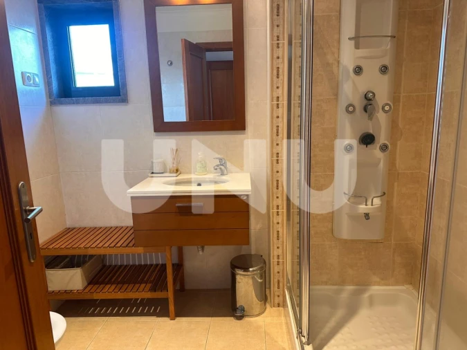 Apartamento T2 para Arrendamento em Algés, Linda-A-Velha e Cruz Quebrada-Dafundo Foto 14