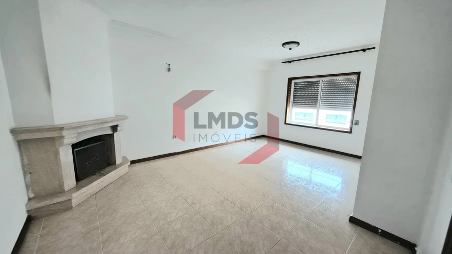 Apartamento T2 para Venda em Madalena Foto 4