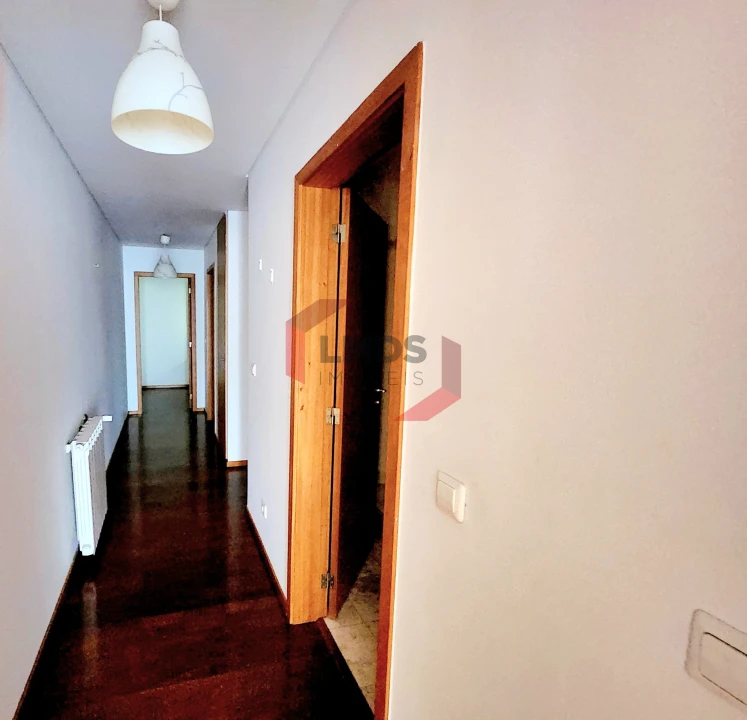 Apartamento T3 para Venda em Oliveira do Douro Foto 14