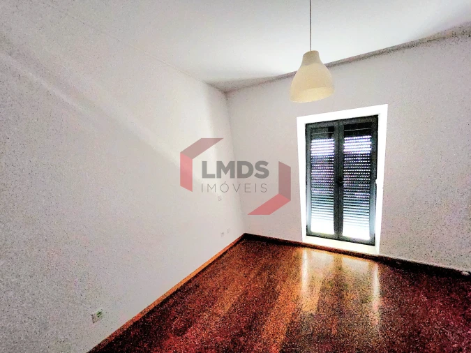 Apartamento T3 para Venda em Oliveira do Douro Foto 17