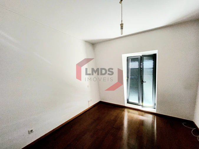 Apartamento T3 para Venda em Oliveira do Douro Foto 20