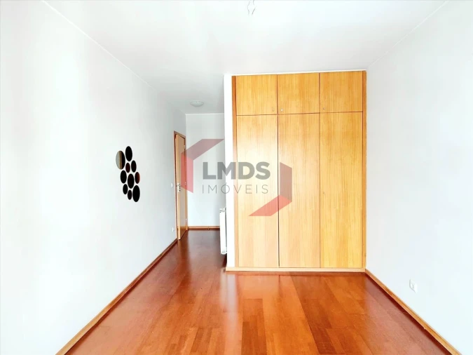 Apartamento T2 para Venda em Oliveira do Douro Foto 14