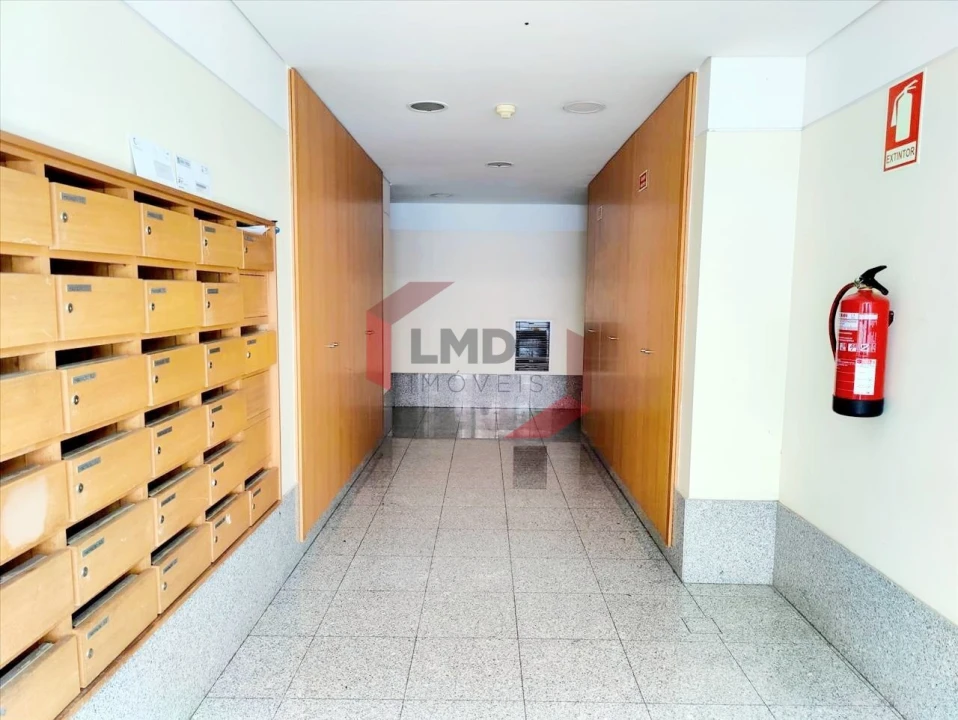 Apartamento T2 para Venda em Oliveira do Douro Foto 2