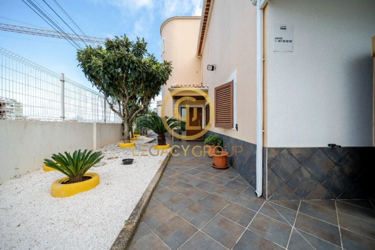 Moradia T5 para Venda em Portimão Foto 4