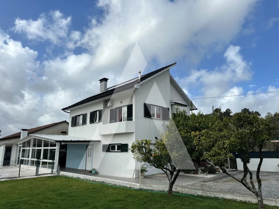 Moradia T3 para Venda em Vitorino das Donas Foto 1