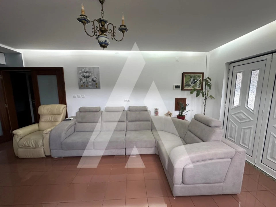 Moradia T3 para Venda em Vitorino das Donas Foto 5