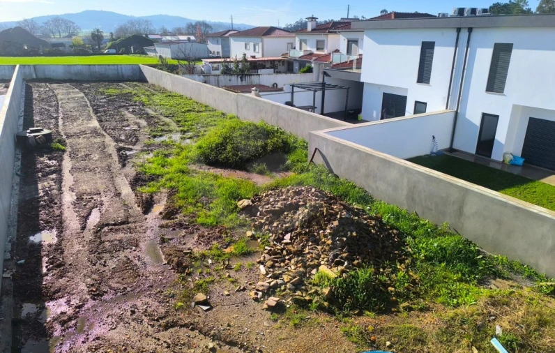 Moradia T3 para Venda em Rates Foto 42