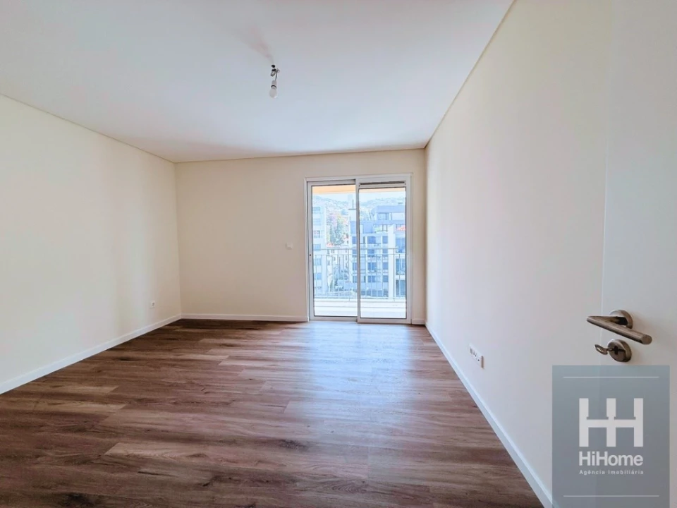 Apartamento T4 para Venda em Funchal (Se) Foto 12