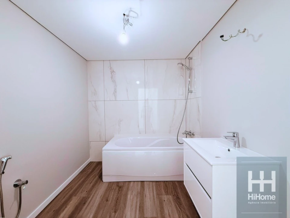 Apartamento T4 para Venda em Funchal (Se) Foto 15