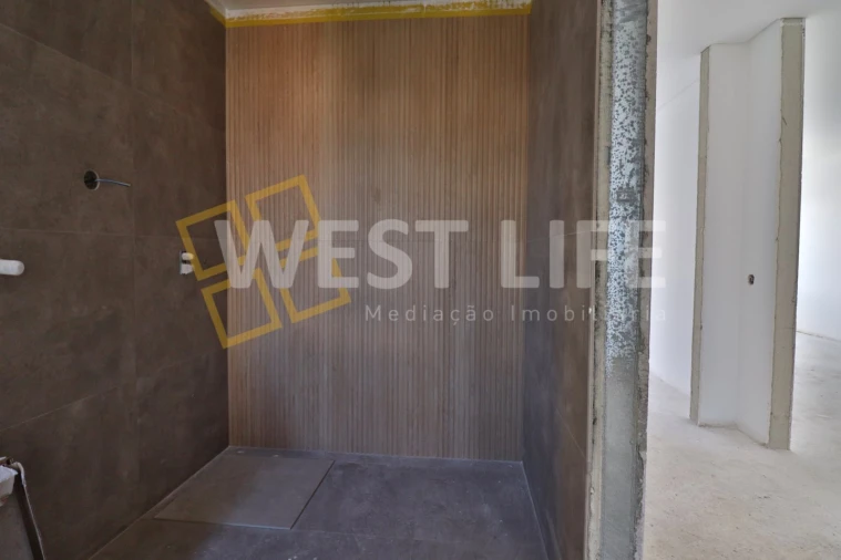 Moradia T3 para Venda em Carvoeira Foto 18