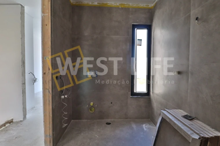 Moradia T3 para Venda em Carvoeira Foto 19