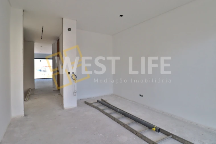 Moradia T3 para Venda em Carvoeira Foto 20