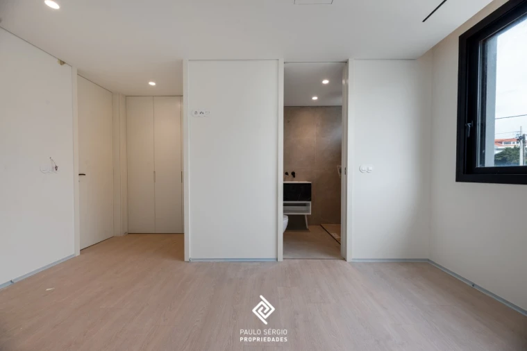 Moradia T5 para Venda em Madalena Foto 19