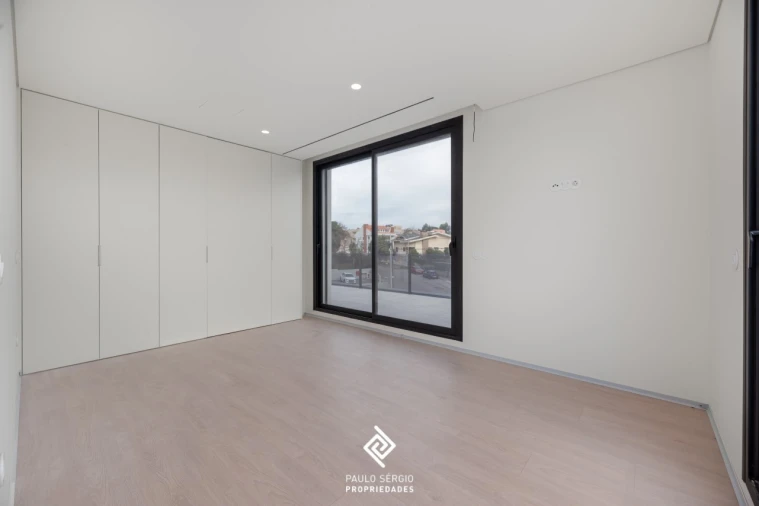 Moradia T5 para Venda em Madalena Foto 25