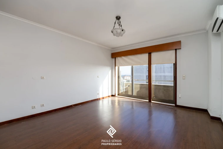 Apartamento T4 para Venda em Pedroso e Seixezelo Foto 17