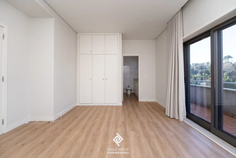 Apartamento T4 para Venda em Pedroso e Seixezelo Foto 20