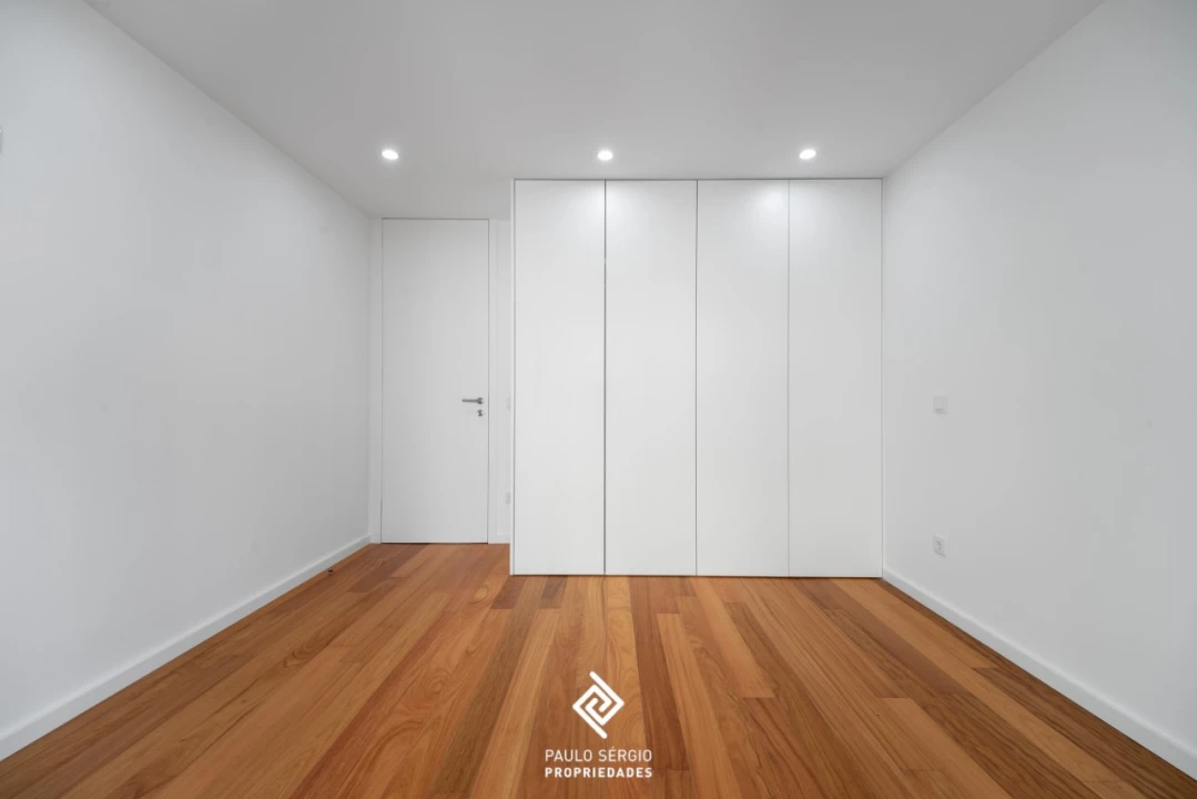 Apartamento T3 para Venda em Espinho Foto 7