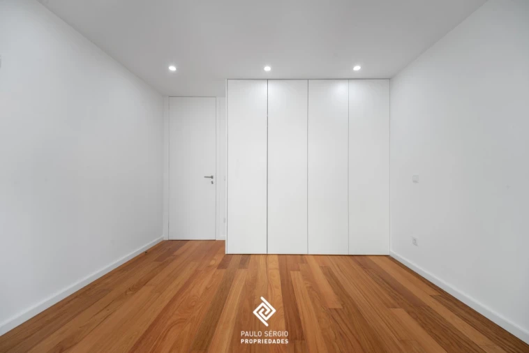 Apartamento T3 para Venda em Espinho Foto 7