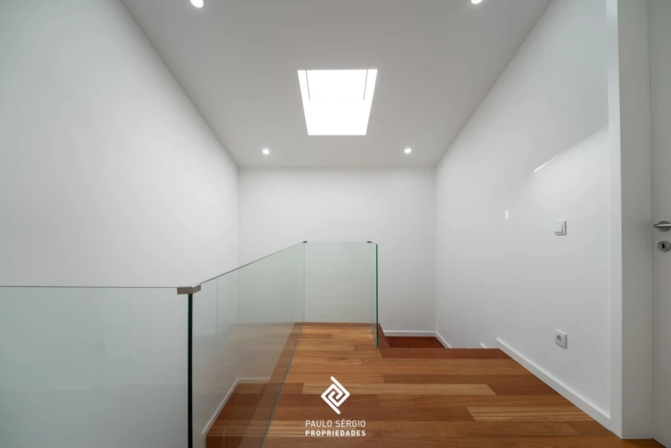 Apartamento T3 para Venda em Espinho Foto 9