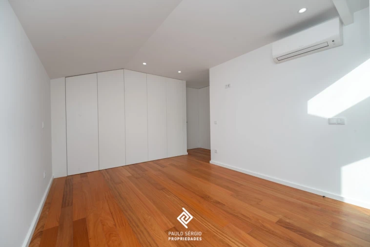 Apartamento T3 para Venda em Espinho Foto 13