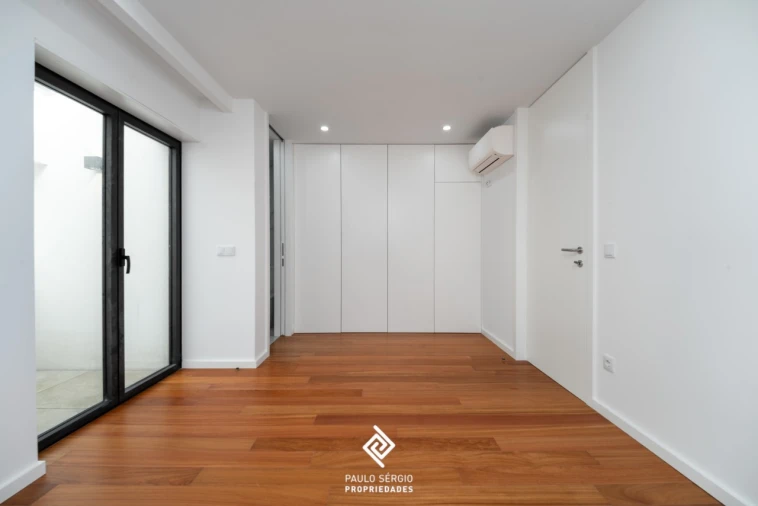 Apartamento T3 para Venda em Espinho Foto 16