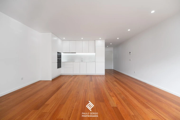 Apartamento T3 para Venda em Espinho Foto 2