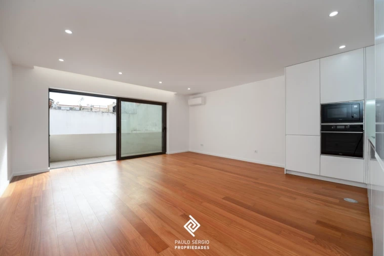 Apartamento T3 para Venda em Espinho Foto 3