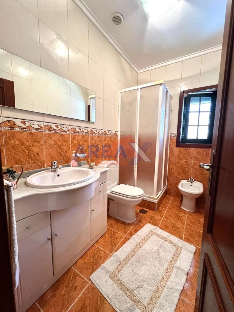 Quinta T3 para Venda em Vila de Cucujães Foto 32