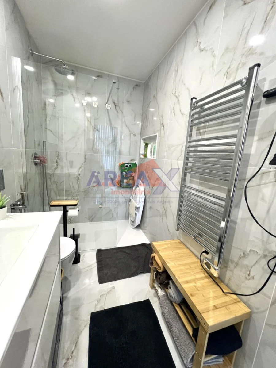 Apartamento T1 para Venda em São João da Madeira Foto 18