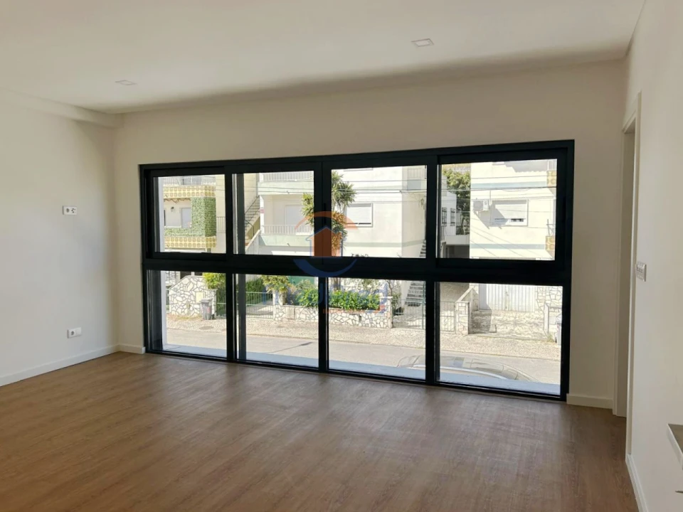 Moradia T5 para Venda em Loures Foto 56