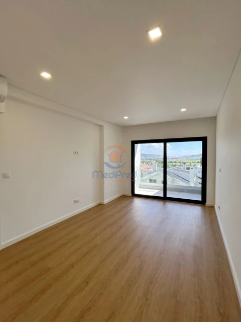 Moradia T5 para Venda em Loures