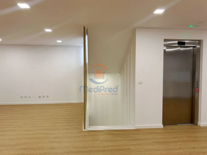 Moradia T5 para Venda em Loures Foto 17