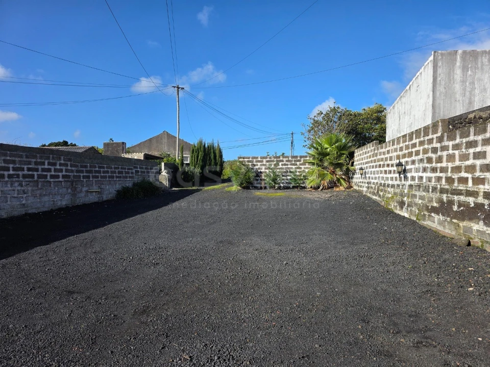 Moradia T2 para Venda em Madalena Foto 15