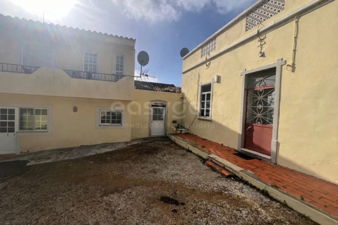 Moradia T1 para Venda em Loule (São Sebastião) Foto 2